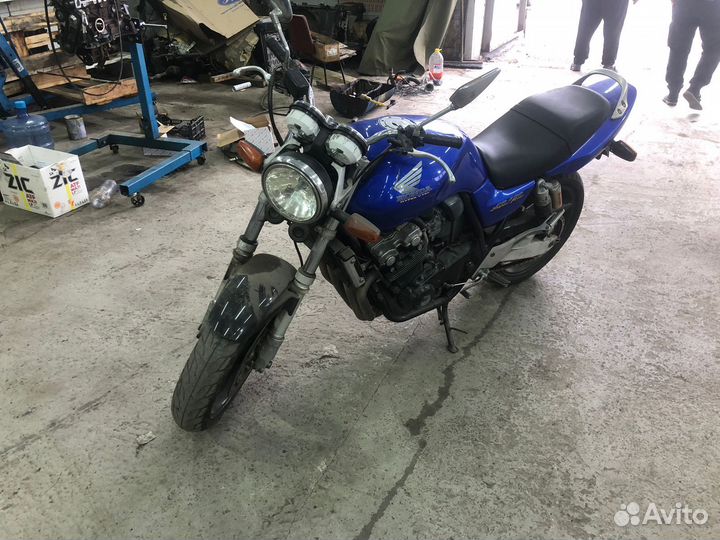 Мотоцикл honda CB400SFV