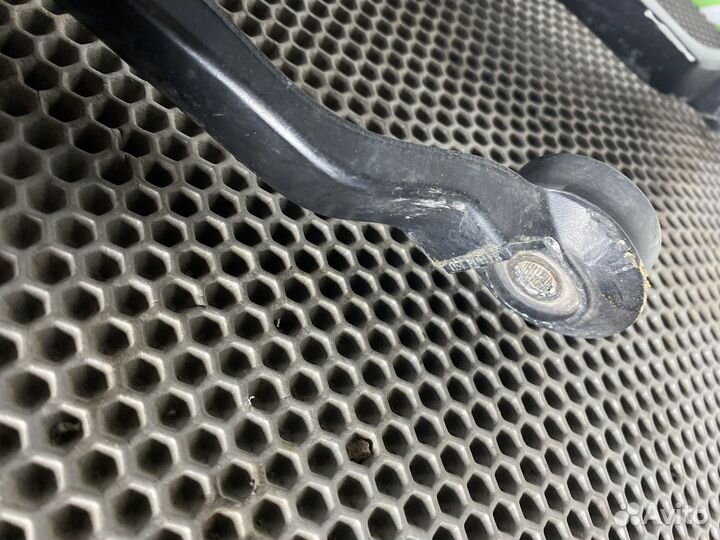 Поводок стеклоочистителя Ford Kuga 2 (16-19)