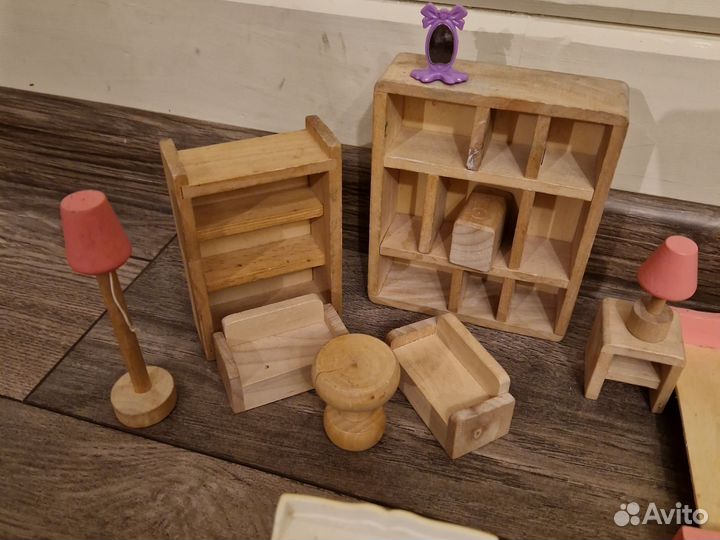 Деревянная мебель для кукол