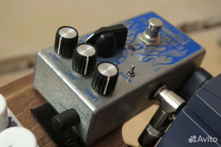 Педаль эффектов фузз termofuzz shift line