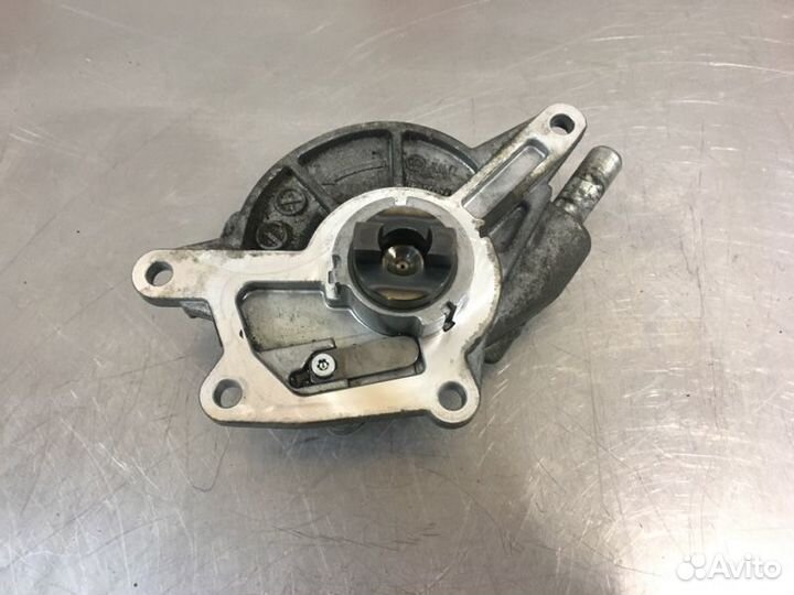 Насос вакуумный Mercedes C-Class W204 OM642 3.0