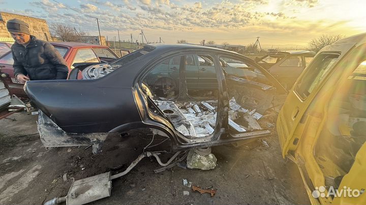 Четверть кузова almera classic