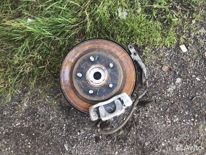 Хюндай Крета задний кулак левый