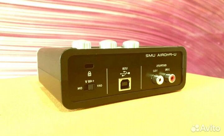 Звуковая карта Behringer um-2 uphoria