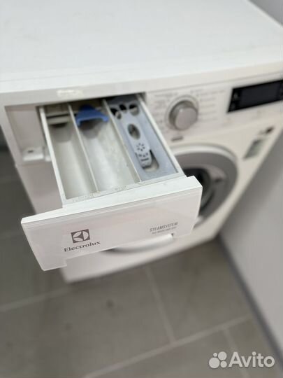 Стиральная машина с сушкой Electrolux