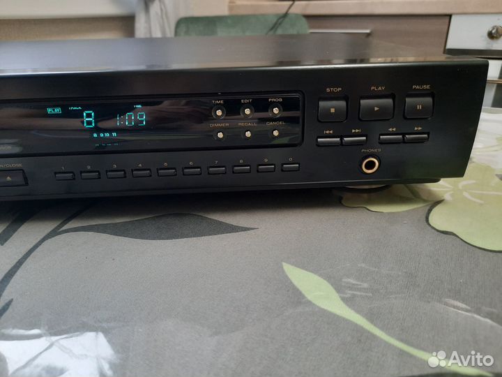 CD проигрыватель Marantz CD-57
