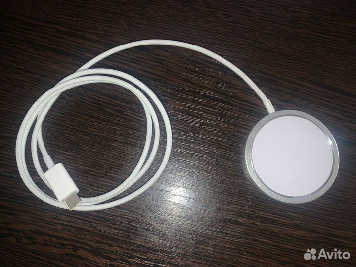 Без проводная зарядка Apple