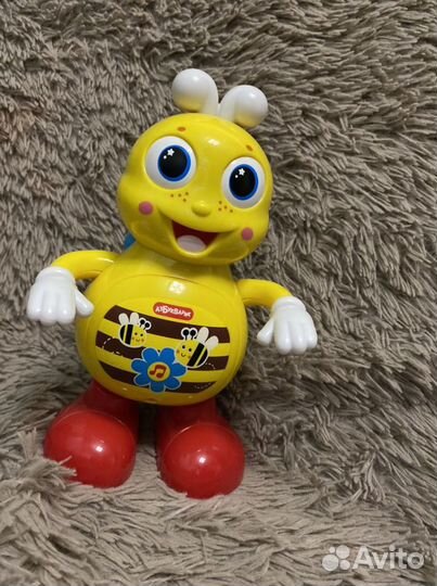 Танцующая пчела