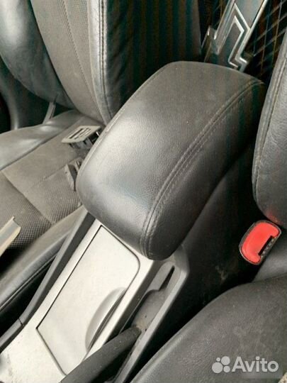 Подлокотник Chevrolet Epica