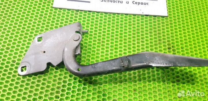 Петля капота правая Renault Megane 3