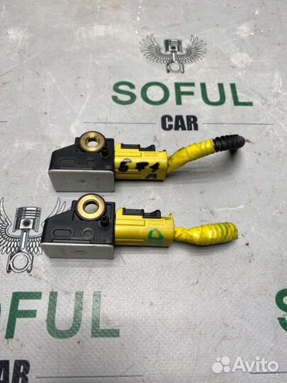 Датчик удара задний Honda Civic 8 4D