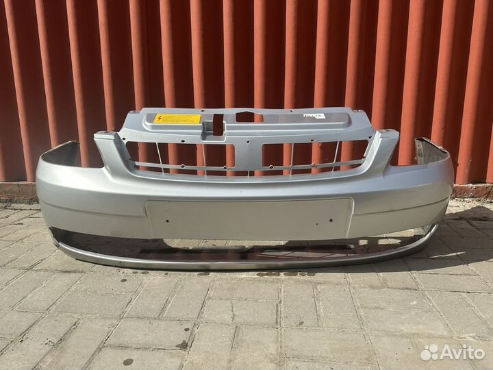 Бампер передний priora 1