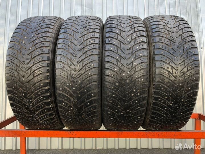 Nokian Tyres Hakkapeliitta 8 SUV 225/65 R17 106T