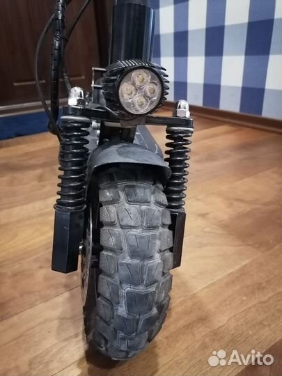 Электросамокат white siberia luna 800W