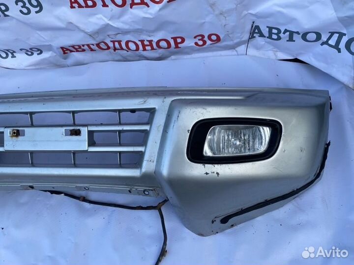 Бампер передний Mitsubishi Pajero 3 2003