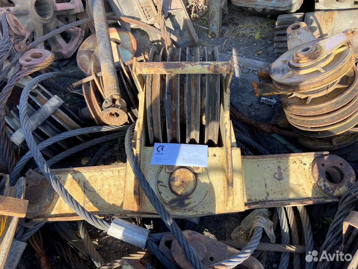 Подвижная обойма полиспаста стрелы рдк-250