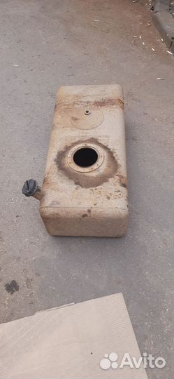 Бензобак топливный бак