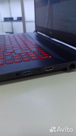 Игровой ноутбук MSI 17
