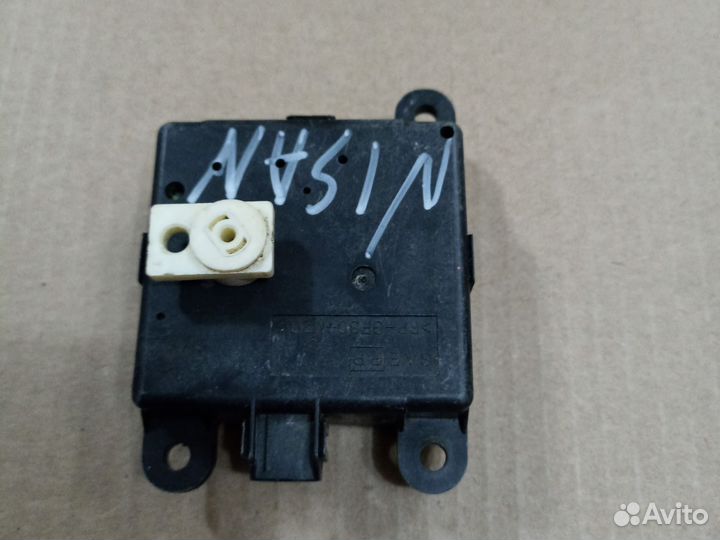 Nissan Infiniti сервопривод печки отопителя