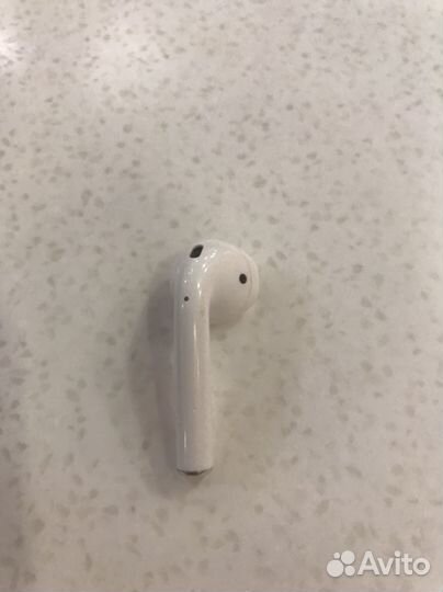 AirPods 1 наушник правый