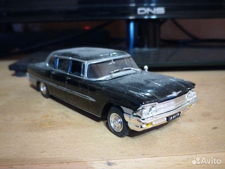 Машинка ЗИЛ маштаб 1.43