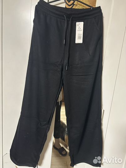 Новые штанишки со стразами 50,52,54