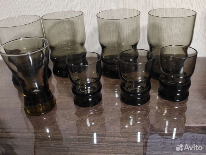 Рюмкицветное стекло