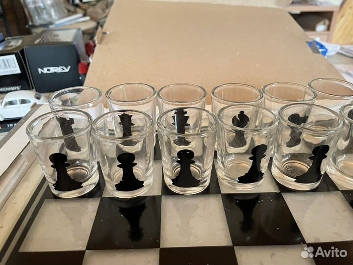 Шахматы стеклянные
