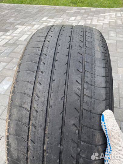 Yokohama BluEarth E70 215/55 R17 94V