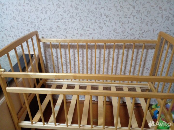 Детская кроватка