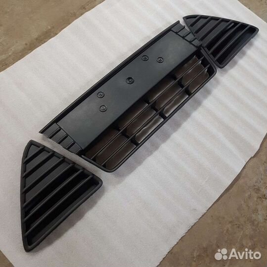 Комплект решеток бампера Ford Focus 3