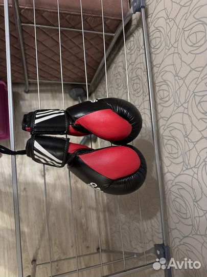 Боксерские перчатки 14 oz