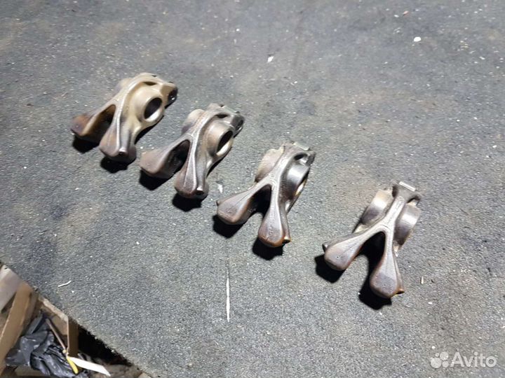 Рокер Mitsubishi Lancer 9 4g18