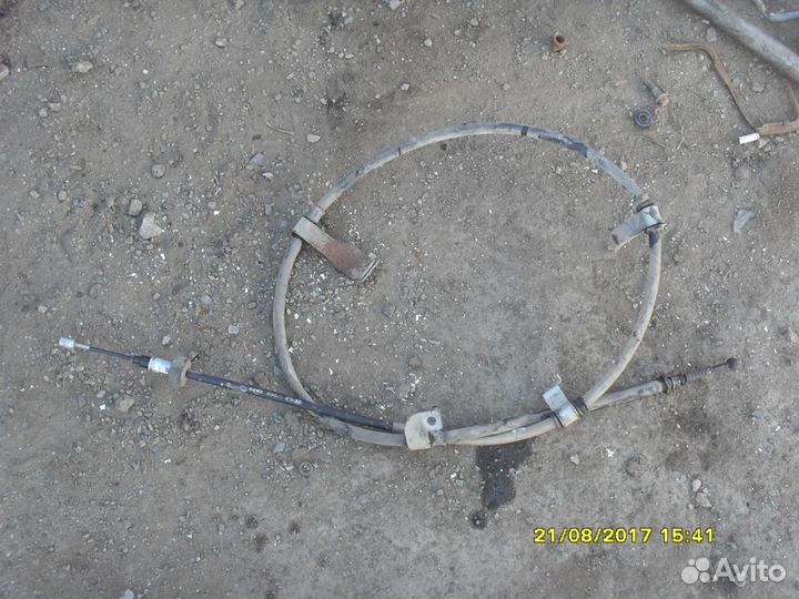 Трос стояночного тормоза (ручника правый Киа Венга