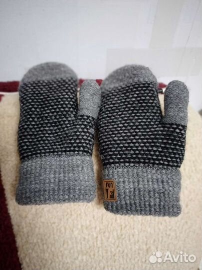 Варежки новые на 3-4 года