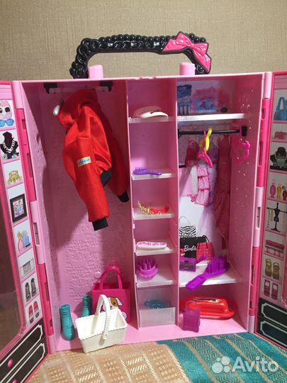 Шкафчик для куклы Барби (Barbie) с аксессуарами