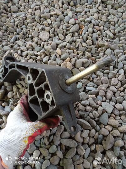 Кронштейн кпп fiat Punto II (1999—2003)