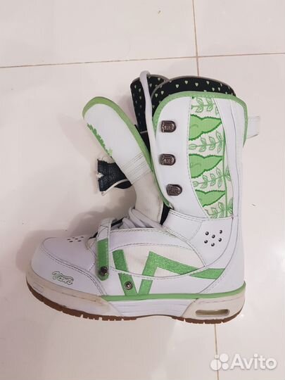 Комплект для сноуборда женский