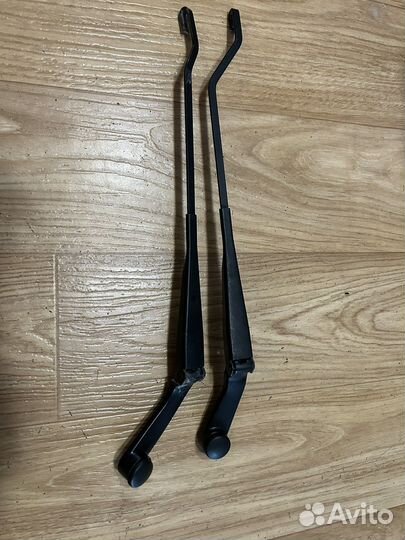 Поводки дворников priora