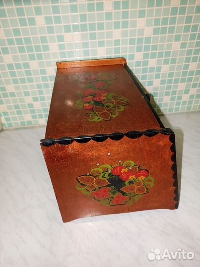 Винтажная хлебница