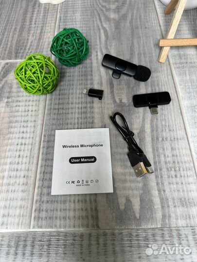 Беспроводной микрофон петличный