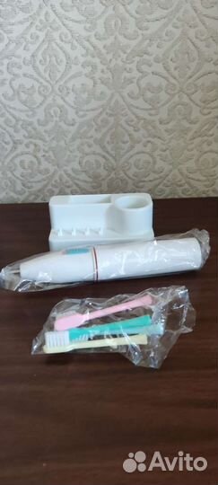 Электрическая зубная щетка