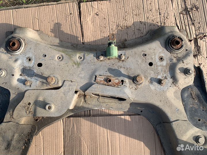 Подрамник передний renault scenic 3