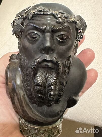 Статуэтка бронзовая римлянин