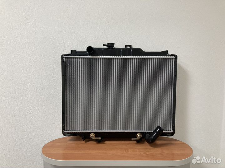 Радиатор Mitsubishi Delica 89-99 / Hyundai Grace 9