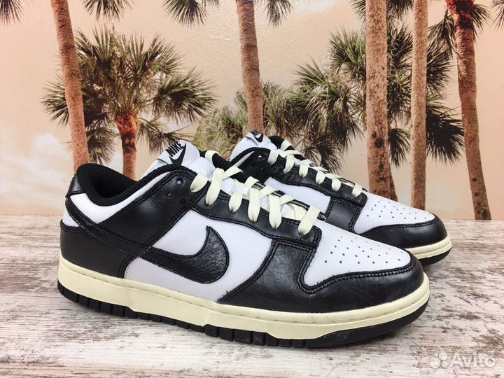 Nike Dunk Low Vintage Panda