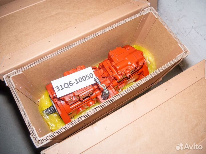 Стекло лобовое верхнее Hitachi zx210lck