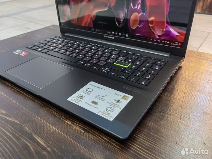 Asus oled Ryzen 5 16GB Vega Graphics