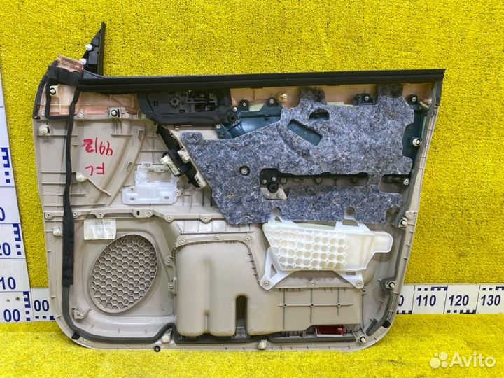 Обшивка дверей передняя левая Toyota Land Cruiser