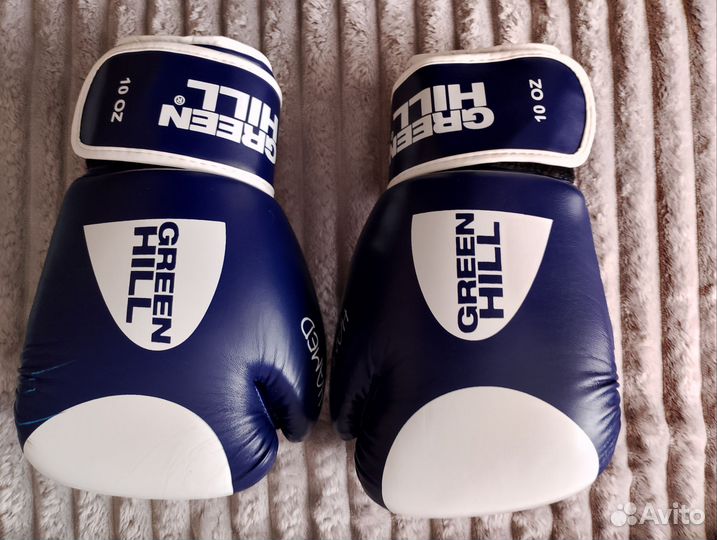 Боксерские перчатки 10 oz green hill